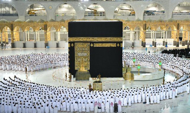 Sholat Dua Rakaat Setelah Thawaf: Aturan dan Keutamaannya